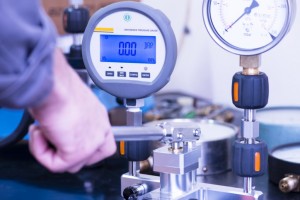 electronic hydraulic pressure gauge